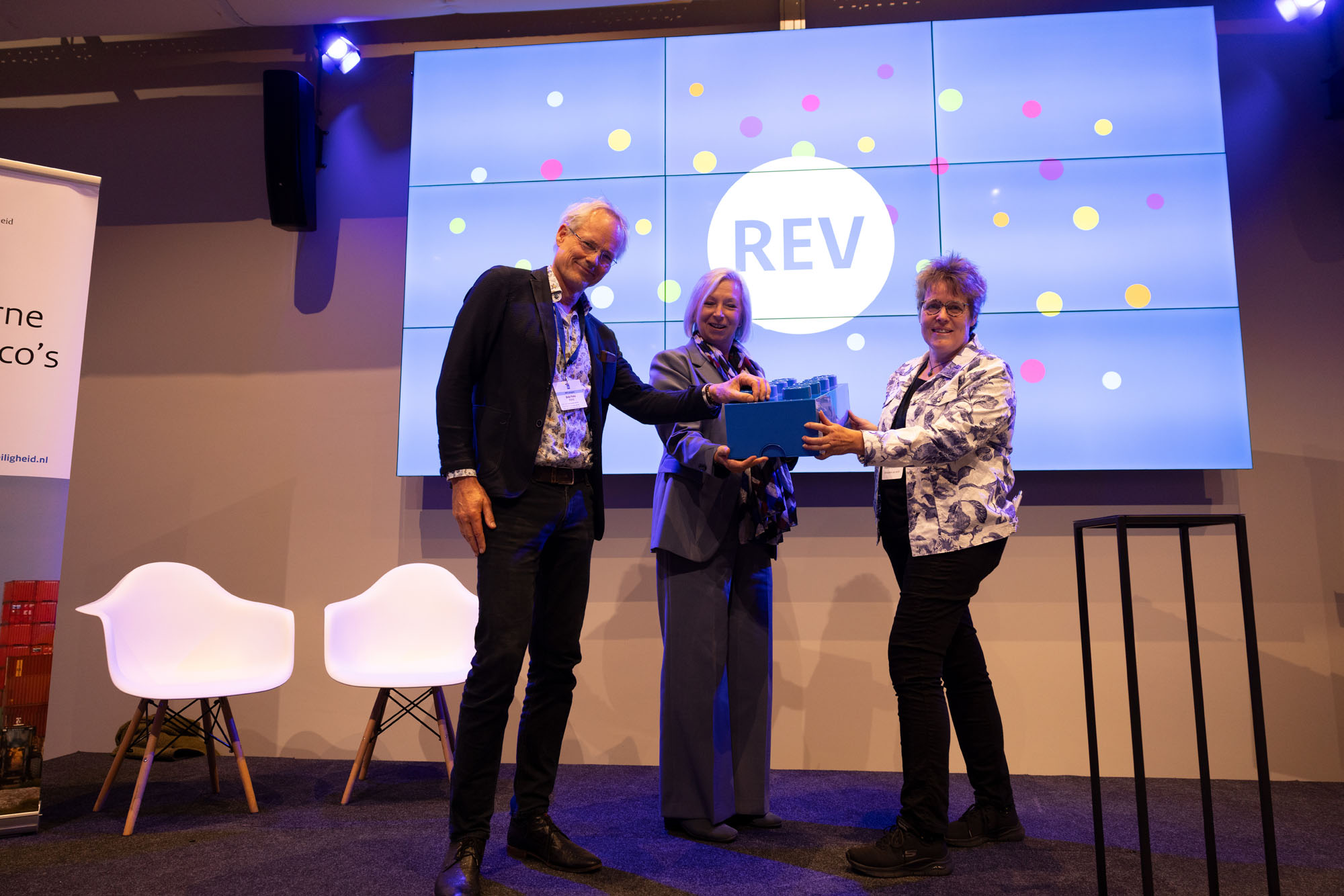 Officieel REV overdracht